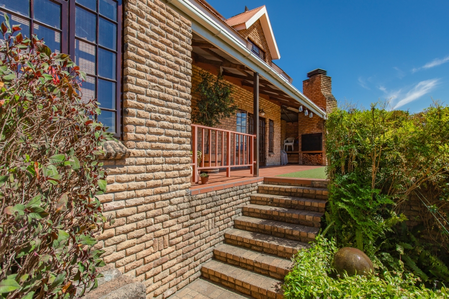 4 Bedroom Property for Sale in Bertville Western Cape